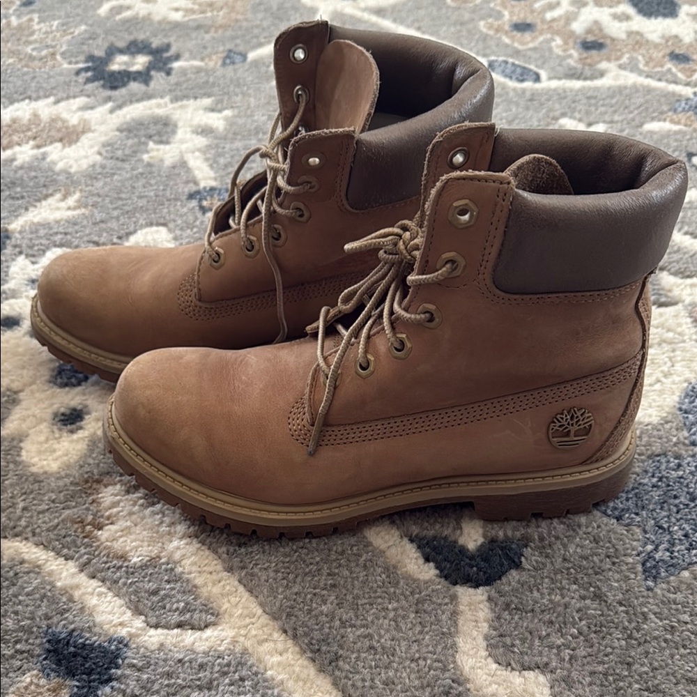 Timberland Women’s Tan Leather Boots